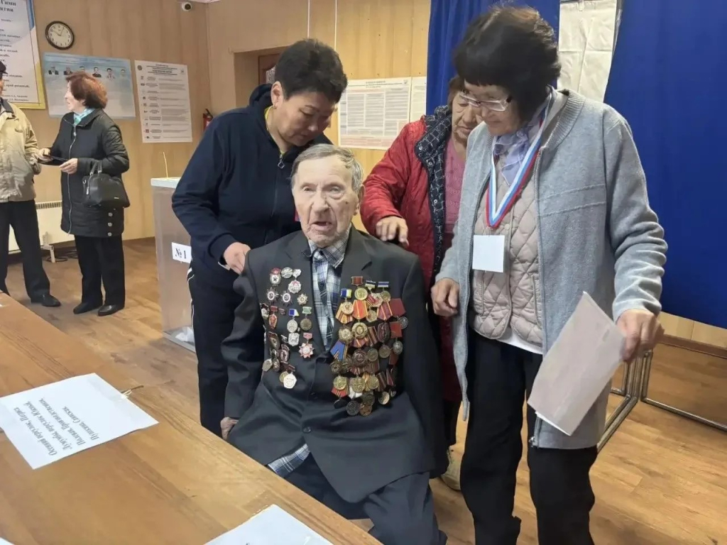 В Бурятии 103-летний ветеран ВОВ проголосовал на выборах в Госдуму